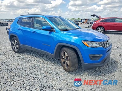 Czwarte zdjęcie samochodu z boku: 2017 JEEP COMPASS LATITUDE VIN:3C4NJCBB3HT668621 - miniatura