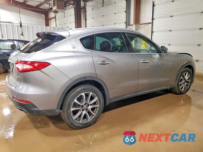 Trzecie zdjęcie samochodu z tyłu: 2017 MASERATI LEVANTE VIN:ZN661XUA4HX207186 - miniatura