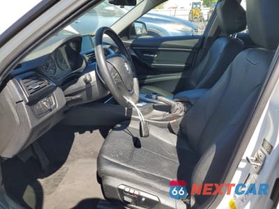 Zdjęcie 7 z 11 samochodu: 2013 BMW 328 I VIN:WBA3A5C50DF603741 - miniatura