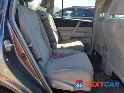 Zdjęcie 10 z 12 samochodu: 2013 TOYOTA HIGHLANDER BASE VIN:5TDBK3EH1DS202674 - miniatura