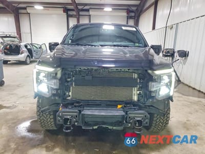 Piąte zdjęcie samochodu w środku: 2024 FORD F150 LARIAT VIN:1FTFW5LD6RFA72447 - miniatura
