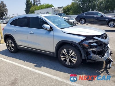 Czwarte zdjęcie samochodu z boku: 2025 MERCEDES-BENZ GLA 250 VIN:W1N4N4GB1SJ692860 - miniatura