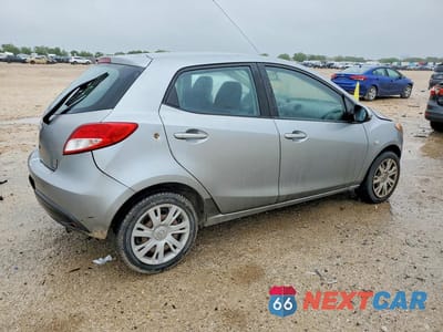 Trzecie zdjęcie samochodu z tyłu: 2013 MAZDA MAZDA2 VIN:JM1DE1KY6D0161924 - miniatura