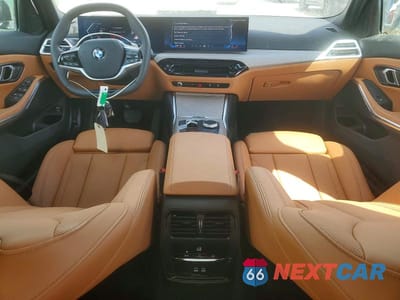 Zdjęcie 8 z 12 samochodu: 2025 BMW 330I VIN:3MW69CW07S8F47653 - miniatura