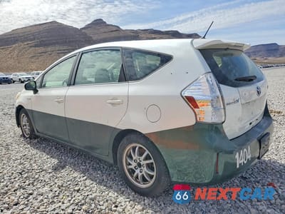 Drugie zdjęcie samochodu z przodu: 2014 TOYOTA PRIUS V TWO VIN:JTDZN3EU7E3362127 - miniatura