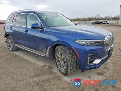 Czwarte zdjęcie samochodu z boku: 2020 BMW X7 XDRIVE40I VIN:5UXCW2C04L9B23207 - miniatura