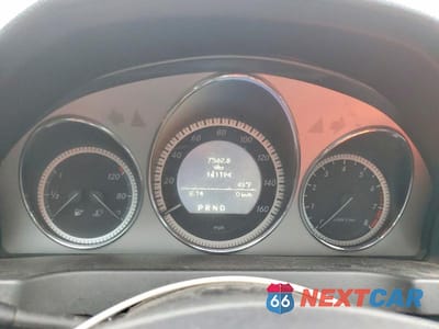Zdjęcie 9 z 12 samochodu: 2011 MERCEDES-BENZ C 300 VIN:WDDGF5EB7BA419213 - miniatura