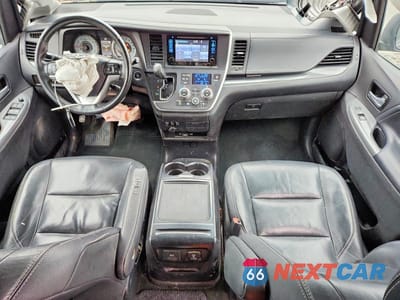 Zdjęcie 8 z 13 samochodu: 2017 TOYOTA SIENNA SE PREMIUM 8-PASSENGER VIN:5TDXZ3DC9HS790658 - miniatura