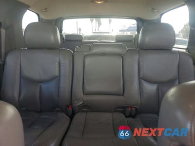 Zdjęcie 10 z 13 samochodu: 2004 GMC YUKON DENALI VIN:1GKEK63U34J177891 - miniatura