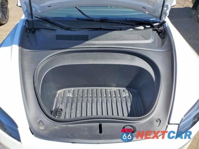 Zdjęcie 11 z 11 samochodu: 2025 TESLA MODEL 3 PERFORMANCE VIN:5YJ3E1ET9SF037964 - miniatura