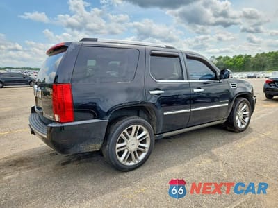 Trzecie zdjęcie samochodu z tyłu: 2012 CADILLAC ESCALADE PLATINUM VIN:1GYS4DEF1CR208979 - miniatura