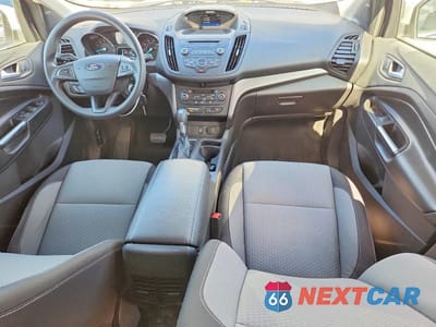 Zdjęcie 8 z 12 samochodu: 2017 FORD ESCAPE SE VIN:1FMCU0GD3HUC27127 - miniatura