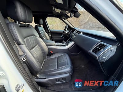 Piąte zdjęcie samochodu w środku: 2021 LAND ROVER RANGE ROVER SPORT SE VIN:SALWG2SUXMA770569 - miniatura