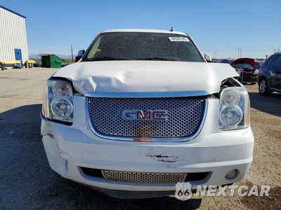 Piąte zdjęcie samochodu w środku: 2011 GMC YUKON DENALI VIN:1GKS1EEF1BR399777 - miniatura