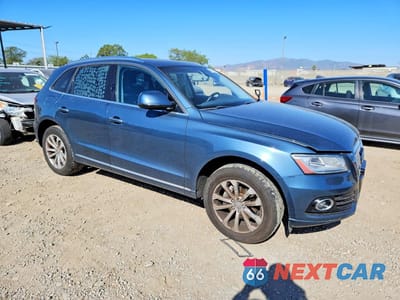 Czwarte zdjęcie samochodu z boku: 2016 AUDI Q5 PREMIUM VIN:WA1C2AFP3GA046907 - miniatura