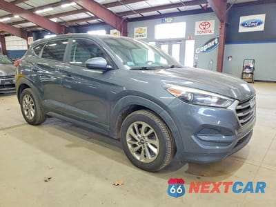 Czwarte zdjęcie samochodu z boku: 2018 HYUNDAI TUCSON SE VIN:KM8J23A48JU683671 - miniatura