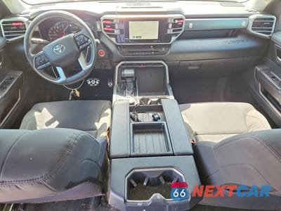 Zdjęcie 8 z 12 samochodu: 2022 TOYOTA TUNDRA CREWMAX SR5 VIN:5TFLA5EC2NX007170 - miniatura