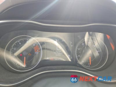 Zdjęcie 9 z 13 samochodu: 2019 JEEP CHEROKEE LATITUDE VIN:1C4PJLCBXKD203838 - miniatura