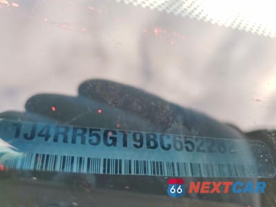 Zdjęcie 12 z 12 samochodu: 2011 JEEP GRAND CHEROKEE LIMITED VIN:1J4RR5GT9BC652282 - miniatura