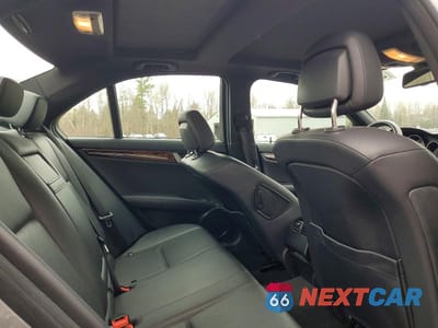 Zdjęcie 10 z 12 samochodu: 2012 MERCEDES-BENZ C 300 4MATIC VIN:WDDGF8BB4CA630375 - miniatura