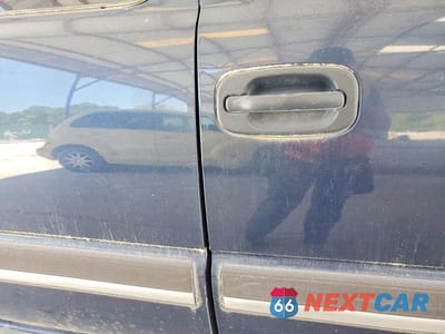 Zdjęcie 10 z 12 samochodu: 2005 CHEVROLET SILVERADO C1500 VIN:2GCEC19T851319545 - miniatura