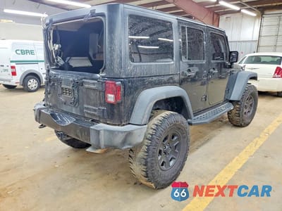 Trzecie zdjęcie samochodu z tyłu: 2018 JEEP WRANGLER UNLIMITED SPORT VIN:1C4BJWDG7JL818471 - miniatura