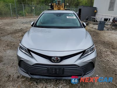 Piąte zdjęcie samochodu w środku: 2023 TOYOTA CAMRY LE VIN:4T1R11AK5PU747666 - miniatura