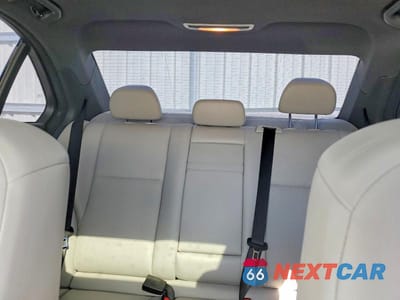 Zdjęcie 10 z 13 samochodu: 2014 MERCEDES-BENZ C 250 VIN:WDDGF4HBXEG237867 - miniatura