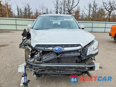 Piąte zdjęcie samochodu w środku: 2017 SUBARU FORESTER 2.5I PREMIUM VIN:JF2SJAGC2HH579051 - miniatura