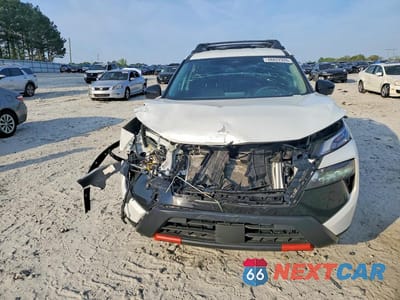 Piąte zdjęcie samochodu w środku: 2025 NISSAN ROGUE ROCK CREEK VIN:5N1BT3BB4SC671958 - miniatura