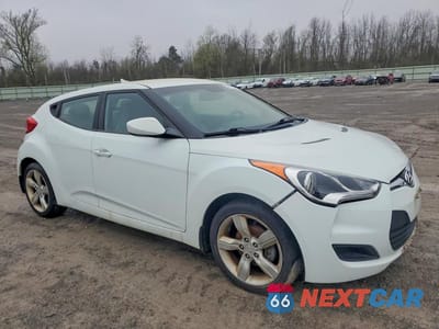 Czwarte zdjęcie samochodu z boku: 2013 HYUNDAI VELOSTER BASE VIN:KMHTC6AD2DU090660 - miniatura