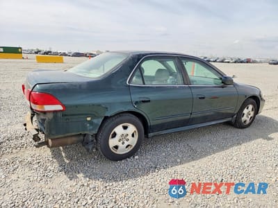 Trzecie zdjęcie samochodu z tyłu: 2001 HONDA ACCORD EX VIN:1HGCG16501A084674 - miniatura