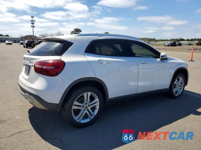 Trzecie zdjęcie samochodu z tyłu: 2020 MERCEDES-BENZ GLA 250 4MATIC VIN:WDCTG4GB2LU024590 - miniatura