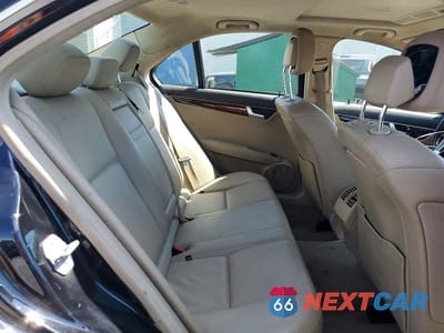 Zdjęcie 10 z 12 samochodu: 2013 MERCEDES-BENZ C 300 4MATIC VIN:WDDGF8AB2DR281267 - miniatura