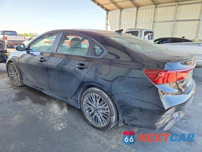 Drugie zdjęcie samochodu z przodu: 2024 KIA FORTE GT LINE VIN:3KPF54AD4RE694216 - miniatura
