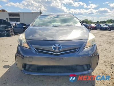 Piąte zdjęcie samochodu w środku: 2014 TOYOTA PRIUS V TWO VIN:JTDZN3EU3E3320716 - miniatura