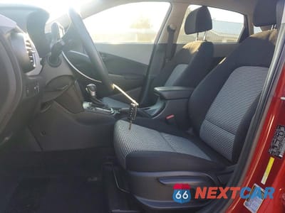 Zdjęcie 7 z 13 samochodu: 2021 HYUNDAI KONA SE VIN:KM8K12AA4MU659492 - miniatura