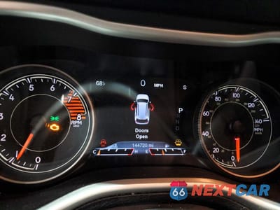 Zdjęcie 9 z 13 samochodu: 2017 JEEP CHEROKEE TRAILHAWK VIN:1C4PJMBSXHW611826 - miniatura