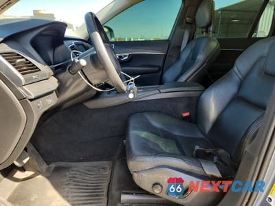 Zdjęcie 7 z 13 samochodu: 2020 VOLVO XC90 T6 MOMENTUM VIN:YV4A221K4L1561811 - miniatura