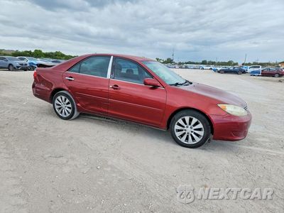 Czwarte zdjęcie samochodu z boku: 2005 TOYOTA CAMRY LE VIN:4T1BE32K75U092150 - miniatura