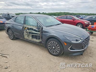 Czwarte zdjęcie samochodu z boku: 2023 HYUNDAI SONATA HYBRID SEL VIN:KMHL34JJ1PA076510 - miniatura