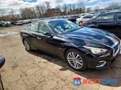 Czwarte zdjęcie samochodu z boku: 2018 INFINITI Q50 3.0T LUXE VIN:JN1EV7AR2JM430266 - miniatura
