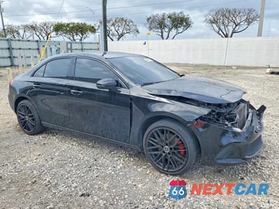 Czwarte zdjęcie samochodu z boku: 2019 MERCEDES-BENZ A 220 VIN:WDD3G4EB9KW028363 - miniatura