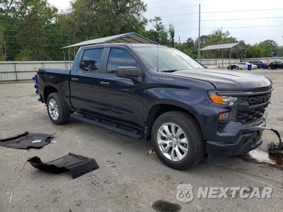 Czwarte zdjęcie samochodu z boku: 2022 CHEV SILVERADO C1500 CUSTOM VIN:1GCPABEK7NZ632787 - miniatura