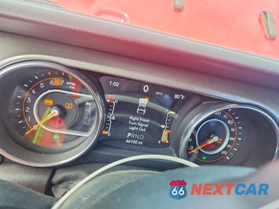 Zdjęcie 9 z 11 samochodu: 2019 JEEP WRANGLER UNLIMITED SAHARA VIN:1C4HJXEN5KW593531 - miniatura