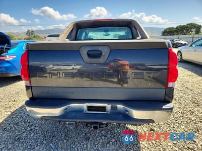Zdjęcie 6 z 12 samochodu: 2004 CHEVROLET AVALANCHE C1500 VIN:3GNEC12T24G263027 - miniatura