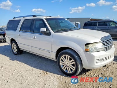 Czwarte zdjęcie samochodu z boku: 2011 LINCOLN NAVIGATOR L VIN:5LMJJ3H55BEJ03691 - miniatura