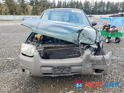 Piąte zdjęcie samochodu w środku: 2002 FORD ESCAPE XLT VIN:1FMYU04102KB97720 - miniatura