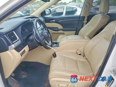 Zdjęcie 7 z 13 samochodu: 2014 TOYOTA HIGHLANDER LIMITED VIN:5TDDKRFH2ES063361 - miniatura