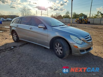 Czwarte zdjęcie samochodu z boku: 2007 MERCEDES-BENZ R 350 VIN:4JGCB65E67A040811 - miniatura